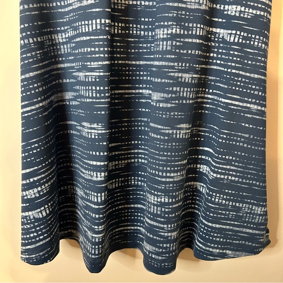 Title Nine Boss Workout Dress Pulse Blue Printed - Picture 8 of 9